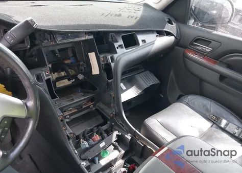 2011 Cadillac Escalade Ext Premium z USA, uszkodzony, nr VIN 3GYT4NEF7BG318363